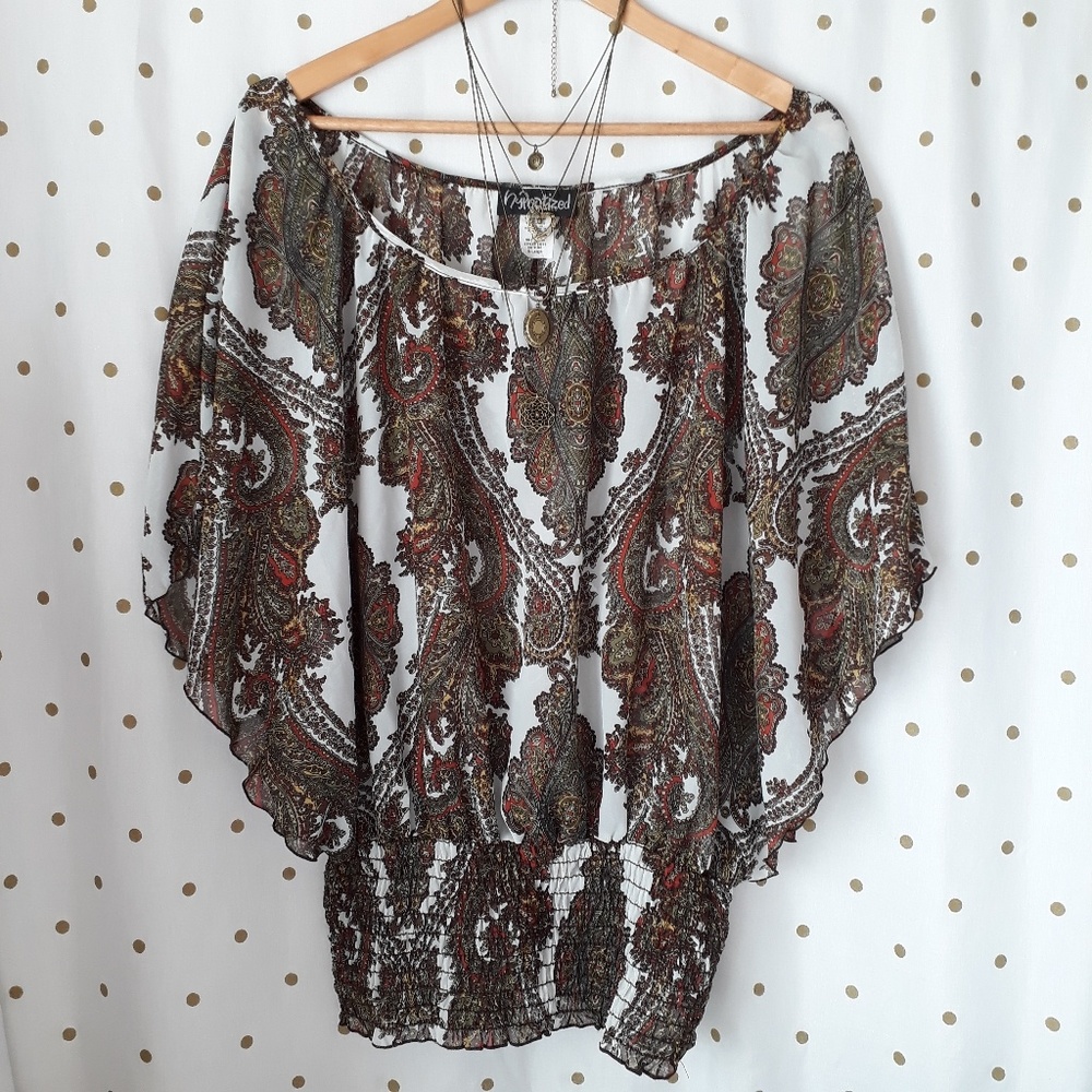 🦩5/$25🦩 Boho Butterfly Sheer Paisley Top sz XL